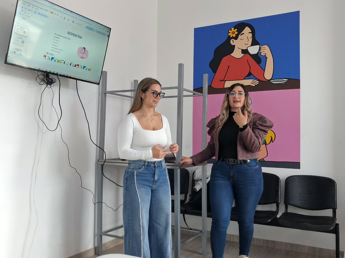 SecGobCundi's tweet photo. #EnTerritorio ||💜 En Cogua, llegamos a la Casa de la Mujer con un taller comunitario en el marco de Policarpa, una apuesta del Plan de Desarrollo Departamental para promover los derechos de las mujeres, fortalecer sus capacidades y construir entornos más seguros y equitativos. https://t.co/qokvxWNglb
