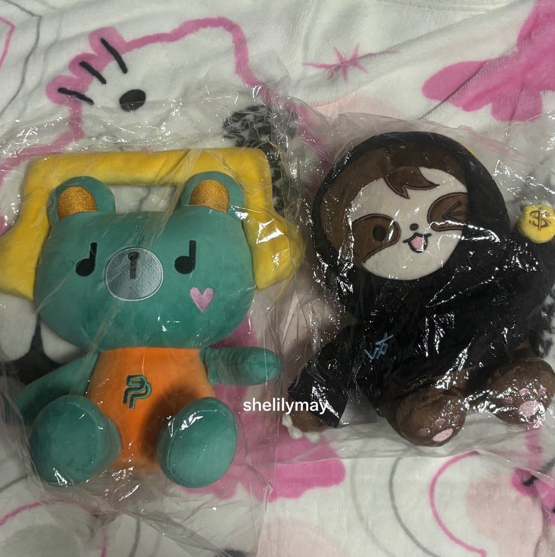 shelilymay's tweet photo. wts sitting buddy 🧸

♡ เพิ่มพูน permpoon 1400
♡ สำรวย samruay 1000

นัดรับ | grab | จัดส่ง 50 
สนใจสั่งซื้อ dm ka 😽💘

#GMMTVFANIVAL2026HappyFamily
#ตลาดนัดgmmtv https://t.co/iWwVWXI8T7