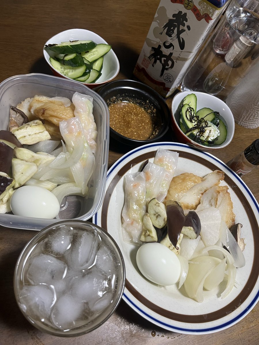 Kitchenmemo0918's tweet photo. おつー

せいろ蒸し料理。
玉子は、鍋んなか突っ込んだww https://t.co/wkoQcZnWWV