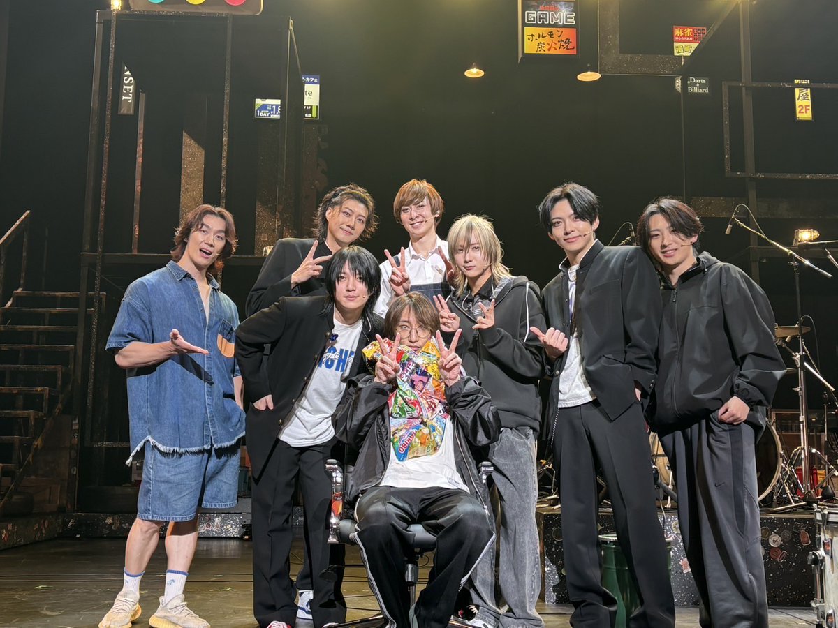 10th_If_'s tweet photo. 🎂Happy Birthday🎂

場当たりにて演出の福澤 侑さんのお誕生日をお祝いしました！

#舞台IF 本日は18時から上演です。 https://t.co/I3iwaqD3gO