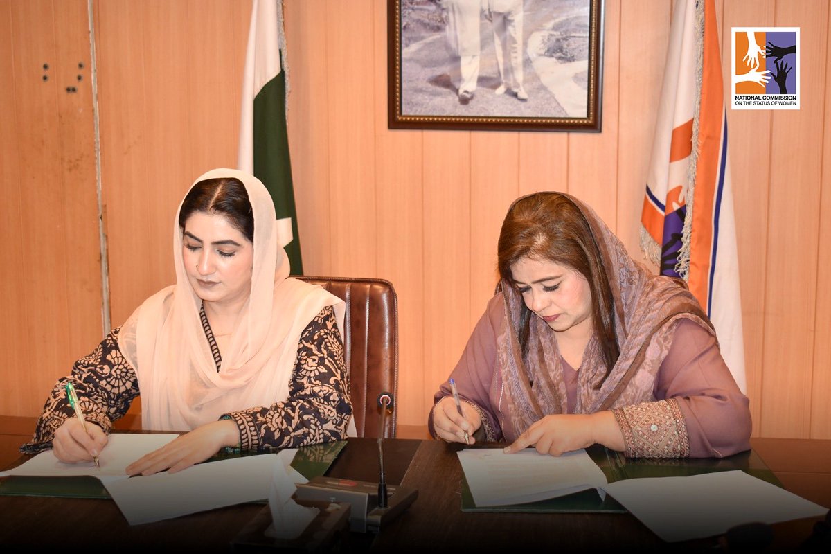 ncswpk's tweet photo. NCSW has signed a Letter of Intent (LOI) with H.Collection (Pvt) Ltd to boost economic empowerment for women in peripheral &amp; marginalized areas of Pakistan through home-based clothing business opportunities with no upfront investment. https://t.co/ZBBcbi8iqn