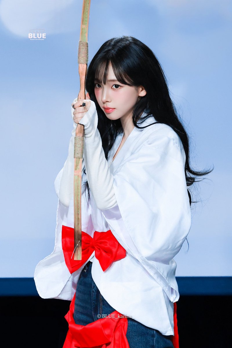 timetoKARINA_'s tweet photo. 251022 | 팬사인회

#aespa #에스파 #KARINA #카리나 https://t.co/xb98qZ75b4
