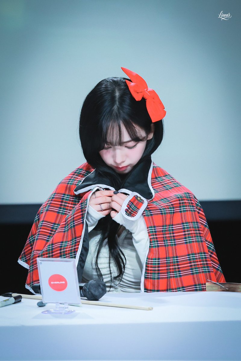 timetoKARINA_'s tweet photo. 251022 | 팬사인회

#aespa #에스파 #KARINA #카리나 https://t.co/xb98qZ75b4