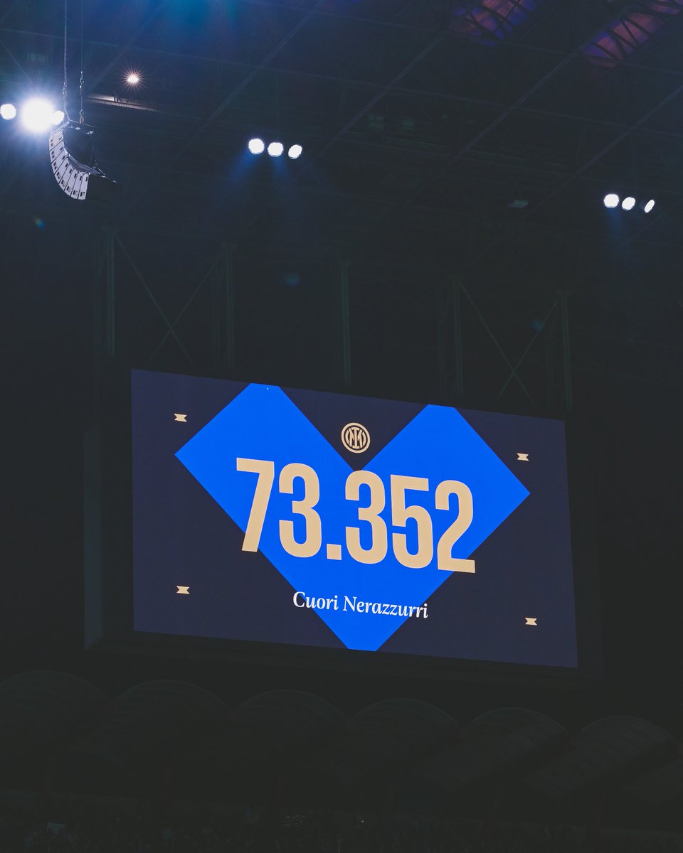 Inter_en's tweet photo. We felt your presence 🏟️🖤💙 https://t.co/90ge3kKDcl