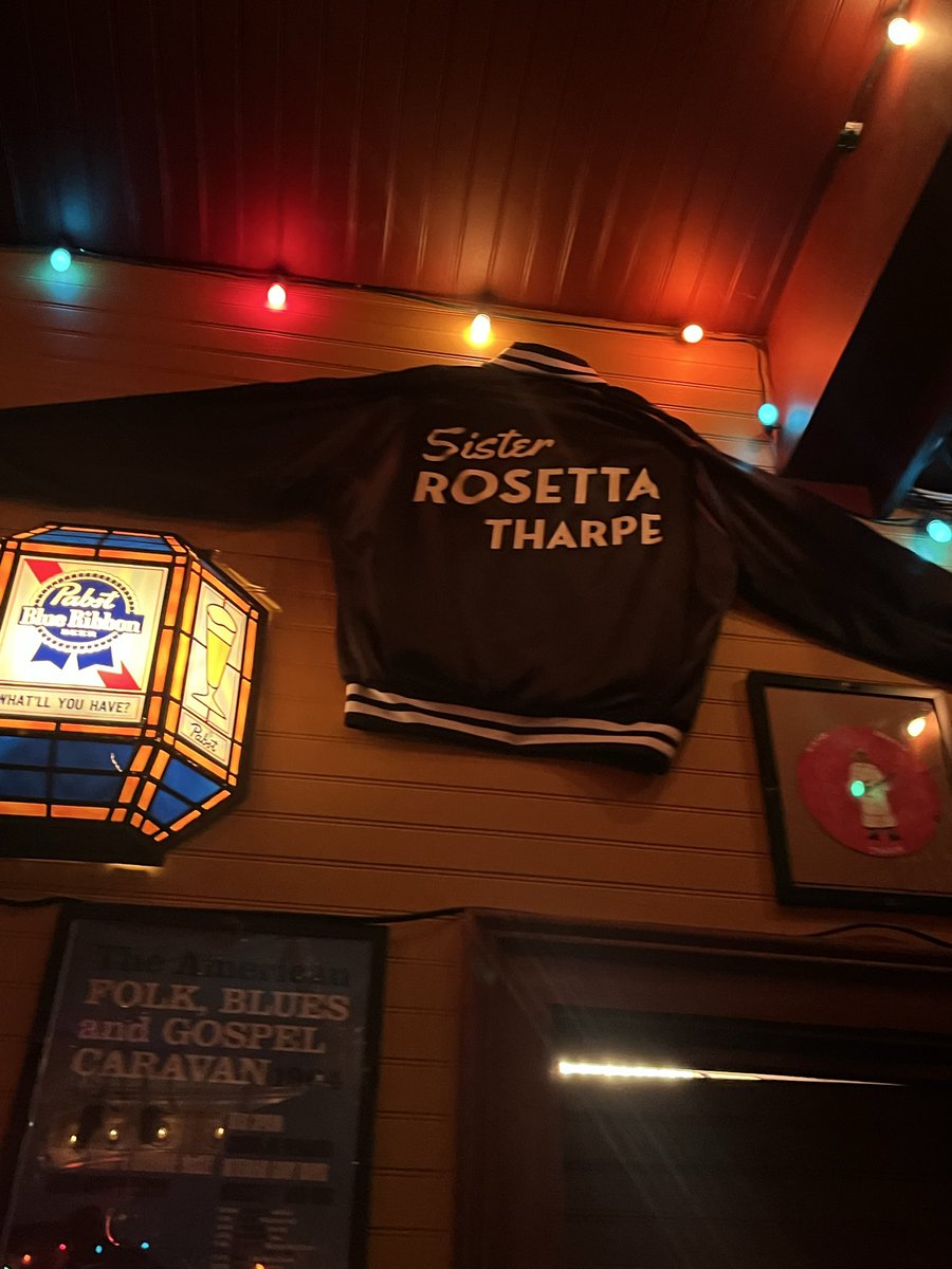 NYCSightsSounds's tweet photo. A night out in the east village NYC - at the stellar honky tonk bar Lucinda’s.  Live music for days + a tribute #DollyParton comfort station. 🤠 https://t.co/weQxyfnlli