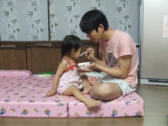 Baduk1i's tweet photo. 난 이 사진 2개가 진짜 마음이쒸빨이상해 << 되는 사진 투탑인듯 https://t.co/8y7tBA6Zhh