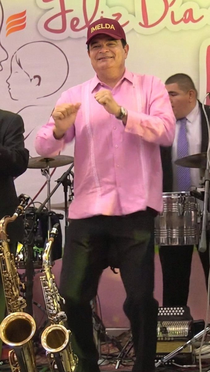 PartidaV's tweet photo. Altoparlante:

-Malova traiciona a #Sinaloa para hacer ganar a morena

-Transó con @imeldacastromx para dividir a la oposición

-@MarioZamoraG será candidato, con el PRI o contra el PRI

https://t.co/0CsfZbi2Yj https://t.co/iZqUOIy1Ww