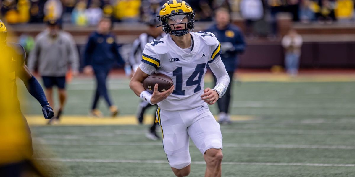 wolverineswire's tweet photo. Joel Klatt explains why Michigan could challenge Indiana

📸 Photo: Isaiah Hole https://t.co/wXbILgWnwF https://t.co/aYf9llymy2