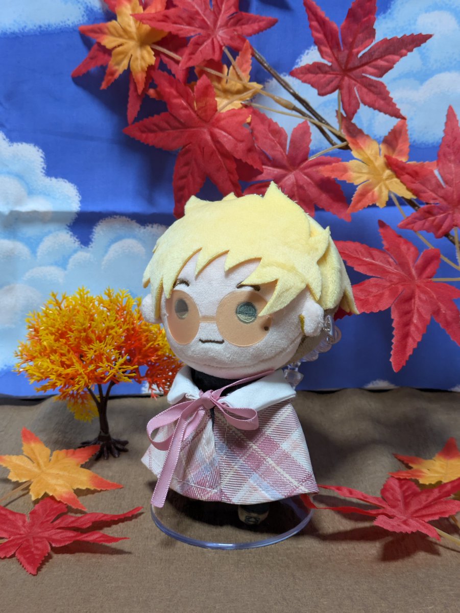 Riankdoau's tweet photo. 紅葉狩りてるヴァ🍁
「Va〜✨💕」
綺麗だね、てるヴァ🩷
#てるヴァ写真部 https://t.co/zGT73RiZvy