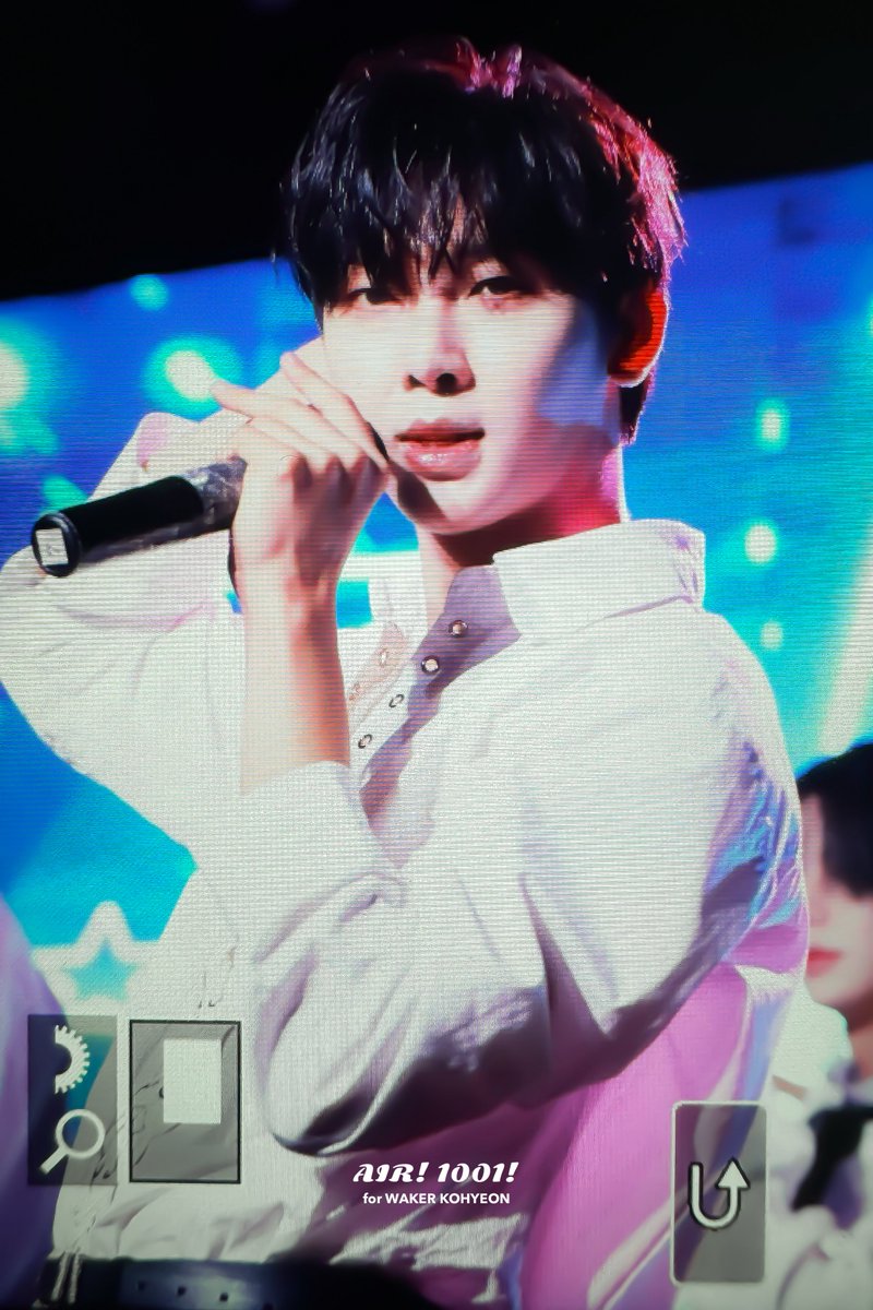 AIR1001_KH's tweet photo. 261003 1부 🎤✨️ Prev. 

#WAKER #웨이커 #고현 #KOHYEON https://t.co/2XvZDmKx6A
