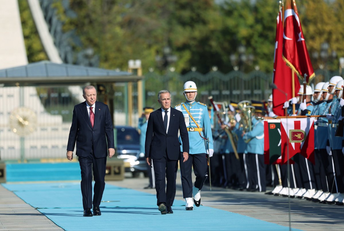Communications's tweet photo. President Recep Tayyip Erdoğan welcomed Prime Minister Mark Carney of Canada, who is paying an official visit to Türkiye, with an official ceremony at the Presidential Complex. https://t.co/8S7PbRVdXf