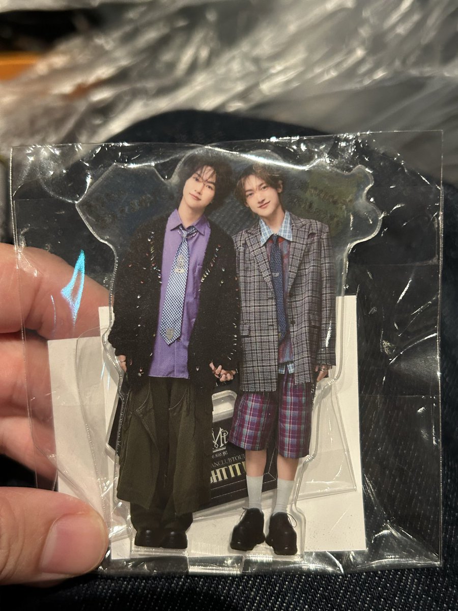 hanafuda_love's tweet photo. お友達が２つ買ってくれてて１つ譲ってくれた😭😭
東京の地域限定アクスタめちゃかわだわ🤭❤️ https://t.co/ScgiPKusVw