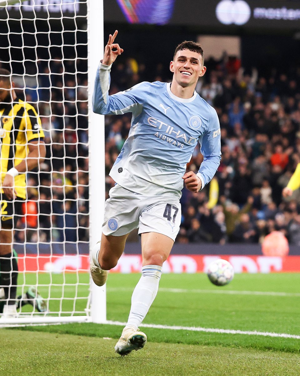 brfootball's tweet photo. Phil Foden is named the Champions League player of the week 🌟

He bagged a hat trick and an assist in Man City's 5-1 win over AEK Athens. https://t.co/Qkw97fxHv1
