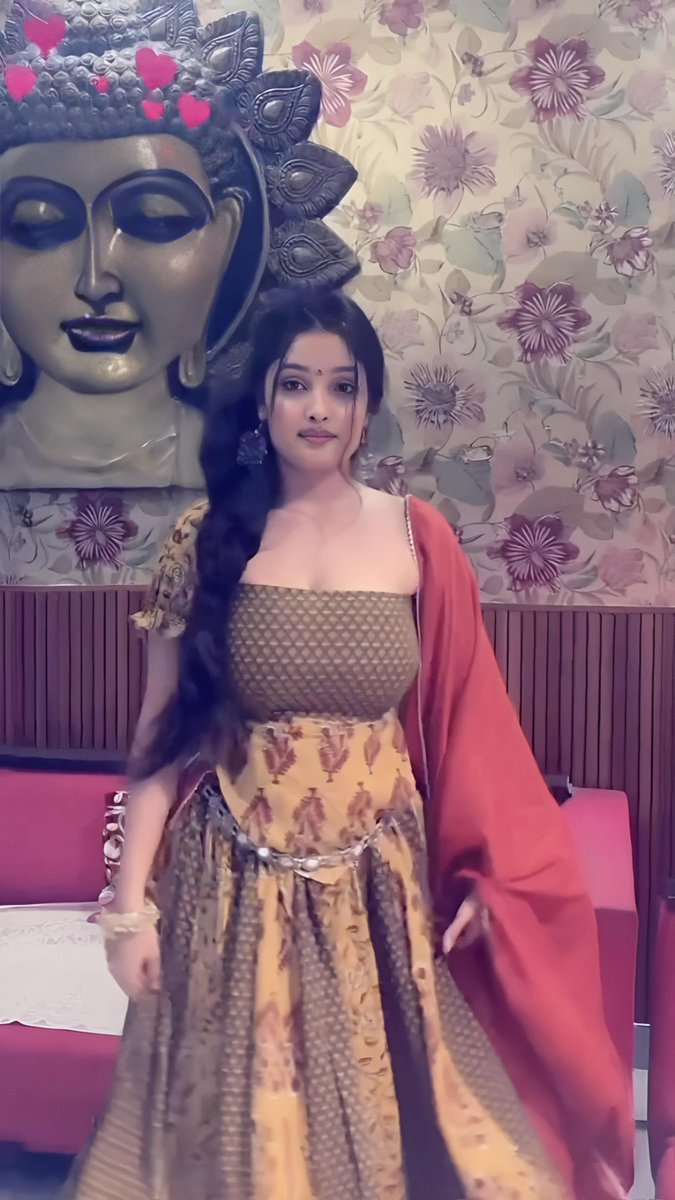 goddessvru's tweet photo. How's the garba fit? https://t.co/XXJpOk8dTK