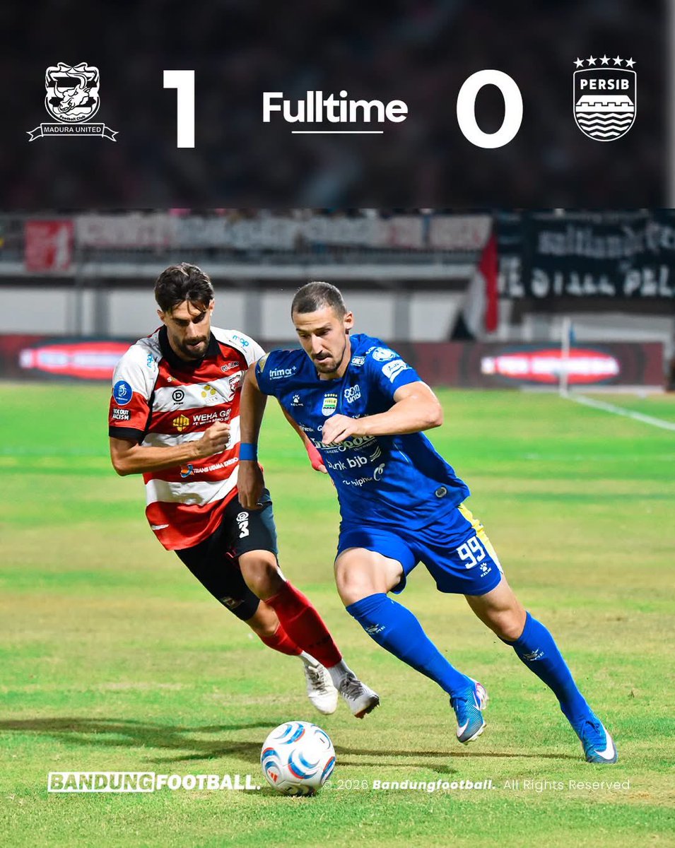bandungfootball's tweet photo. FULLTIME.

🔴 MDR 1-0 SIB 🔵

Gol Dimitar Mitkov bawa tuan rumah menang dari Maung Bandung.

Jadi, kumaha? 🙂🙃

#BandungFootball #BFCOM #Persib #Bobotoh #PersibDay #MDRSIB https://t.co/sdsx8rA37B