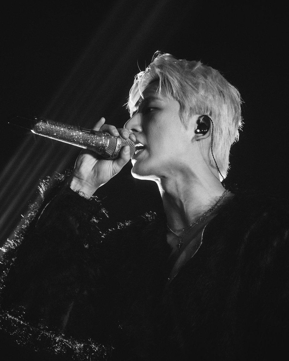 iKON11hanbin's tweet photo. 𝗛𝗔𝗣𝗣𝗬 𝗕.𝗜 𝗗𝗔𝗬🖤
#BI30ANDBEYOND #30살_비아이 https://t.co/UIJgv6vfI7