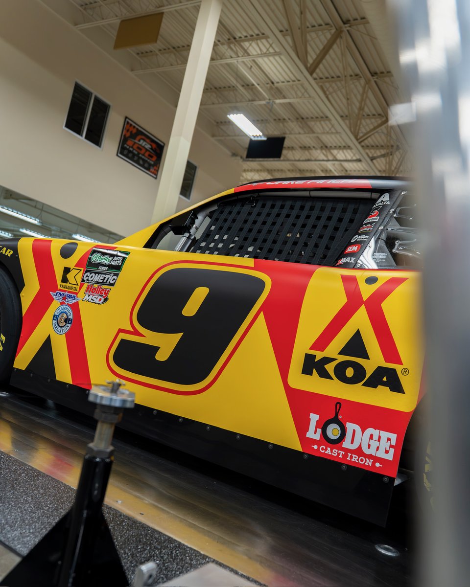 JRMotorsports's tweet photo. The brightest camper in 'Dega. https://t.co/r2rATn16bN