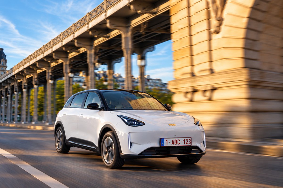 Journal_Auto's tweet photo. Le constructeur chinois se lance dans la bataille des citadines électriques en proposant une E2 qui ne manque pas d'atouts. Avec une belle habitabilité, une riche dotation et un appétit d'oiseau, la E2 a quelques… dlvr.​it/TW1WTj #Constructeurs #JournaldesFlottes #essai #geely https://t.co/3kdoSbO0Oa