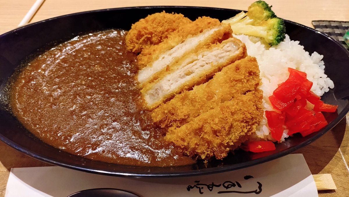 nakata_kuki's tweet photo. 中田久木さん、東京にきて今のところご飯食べて温泉入ってるだけっていうね https://t.co/LE1k4CZ5I4