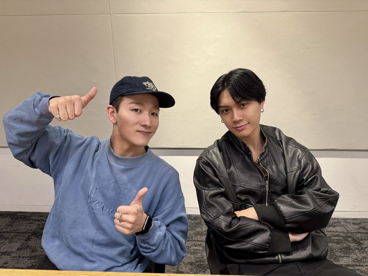 tjbb_'s tweet photo. 「𝑱𝑬𝑻 𝑺𝑻𝑨𝑻𝑰𝑶𝑵」
ご参加いただきありがとうございました🚀

今回の配信はいかがでしたか？
ぜひ #JETSTATION をつけて感想を
お聞かせください！

次回は10/29(木)22:00〜22:45
KOTA,SHIGETORAが担当します🐬🐯

ぜひお楽しみに！

┈┈┈
▼アーカイブはこちら
https://t.co/ugm2bWeDZz
┈┈┈

@STATIONHEAD
#TJBB #THEJETBOYBANGERZ