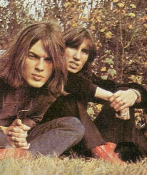 TheExtremeMusi1's tweet photo. David Gilmour &amp; Roger Waters. https://t.co/XBMHWKcq18