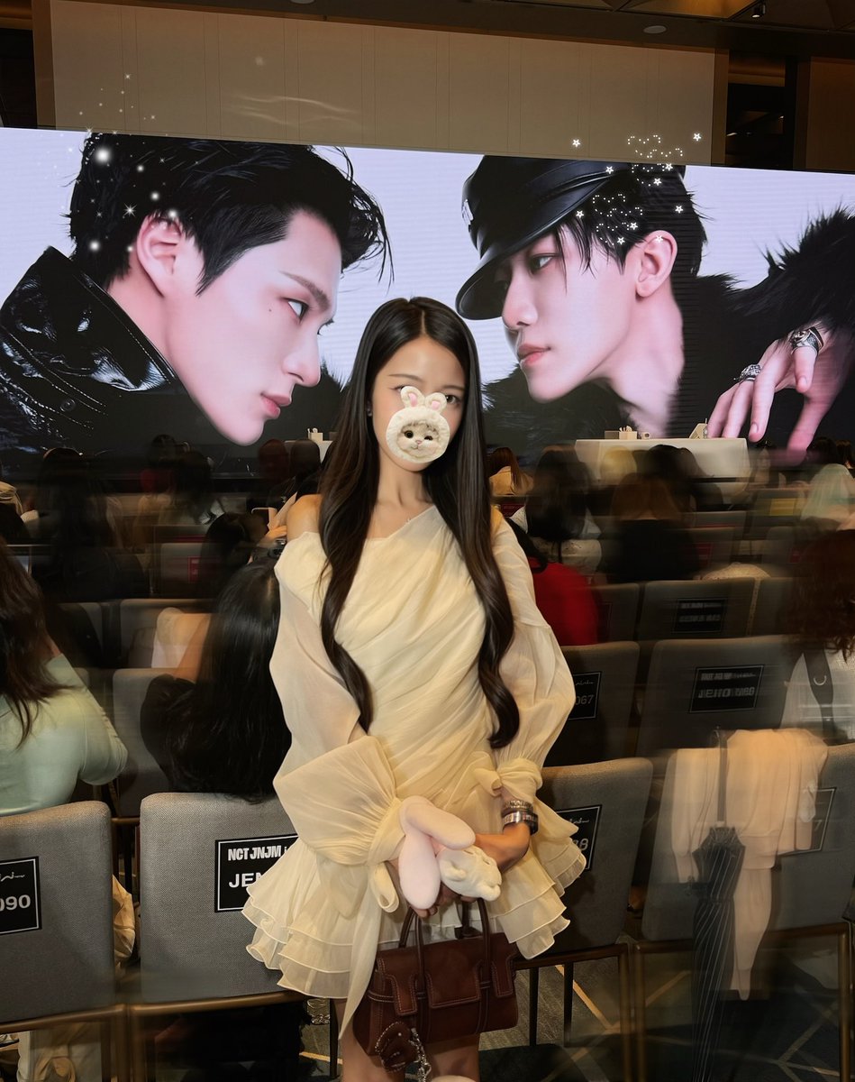 mmataris's tweet photo. ถ้าเป็นคอนจะชอบใส่แบรนด์จีนเลย ลิสสวยๆเยอะมาก แต่ถ้ามีต/ไซน์แบรนด์พสเวียดตอบโจทย์มาก🤍✨ https://t.co/fQ094NMgAk