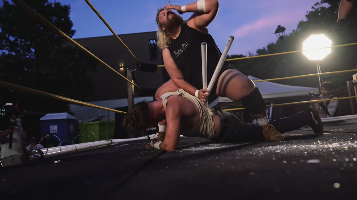 johndeathman's tweet photo. A new review lives! We're back in Atlanta for more of @NathanMowery's Blood &amp; Honey! Episode 9 brings us a slew of Coven vs Top Team shots, exceptional matches, rampant pyromania, &amp; much more. Things only keep ramping up in Atlanta.
Read Free Here: https://t.co/jeHH77GtiK https://t.co/dtX3v2yFaJ