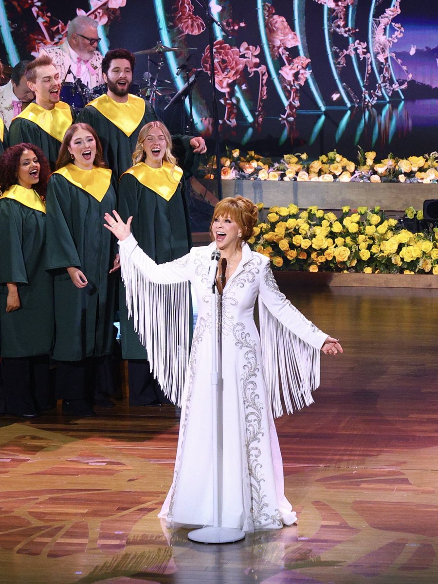 reba tweet picture