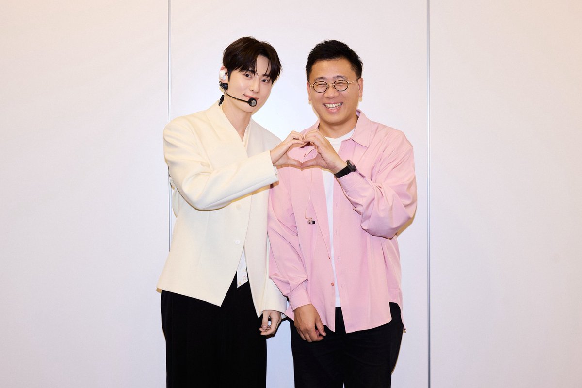 furuyamasayuki0's tweet photo. 昨日・今日と「2026 HWANG MIN HYUN FAN MEETING [PEACH-BLOSSOM] TOKYO」でMCでした🍑今回も全編日本語でトークというイベントでしたが、ミンヒョンさんの新しい魅力を知って頂けたと思います👏2日間、お疲れ様でした！今夜は美味しい🥩食べてください😉ドラマ『スタディーグループ』の続編も楽しみ😊 https://t.co/4vgXDimg6U
