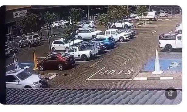 JacintaNgobese's tweet photo. So if Jacinta is to blame for the death of a foreigner, who is to blame for this??? https://t.co/uEg8GgWvfY