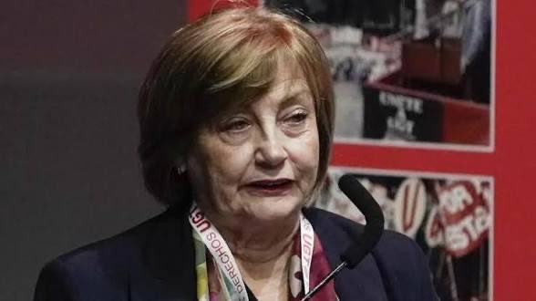 Elena83650691's tweet photo. Es alucinante que en “Todo es mentira” aparece la alcaldesa de Avilés del PSOE, Mariví Monteserín, y afirma que anoche los violentos fueron tanto los antifascistas como los del mitin de Abascal. Menos mal que la representante sindical de la Policía la pone en su sitio y dice que solo huo violencia por parte de la extrema izquierda. 
Pero es que otro del PSOE en plató dice que la mayoría de los votantes de VOX son fascistas. Luego Risto le hace recular.
Este PSOE es lo más repulsivo e indecente que pueda haber. 

La Mariví