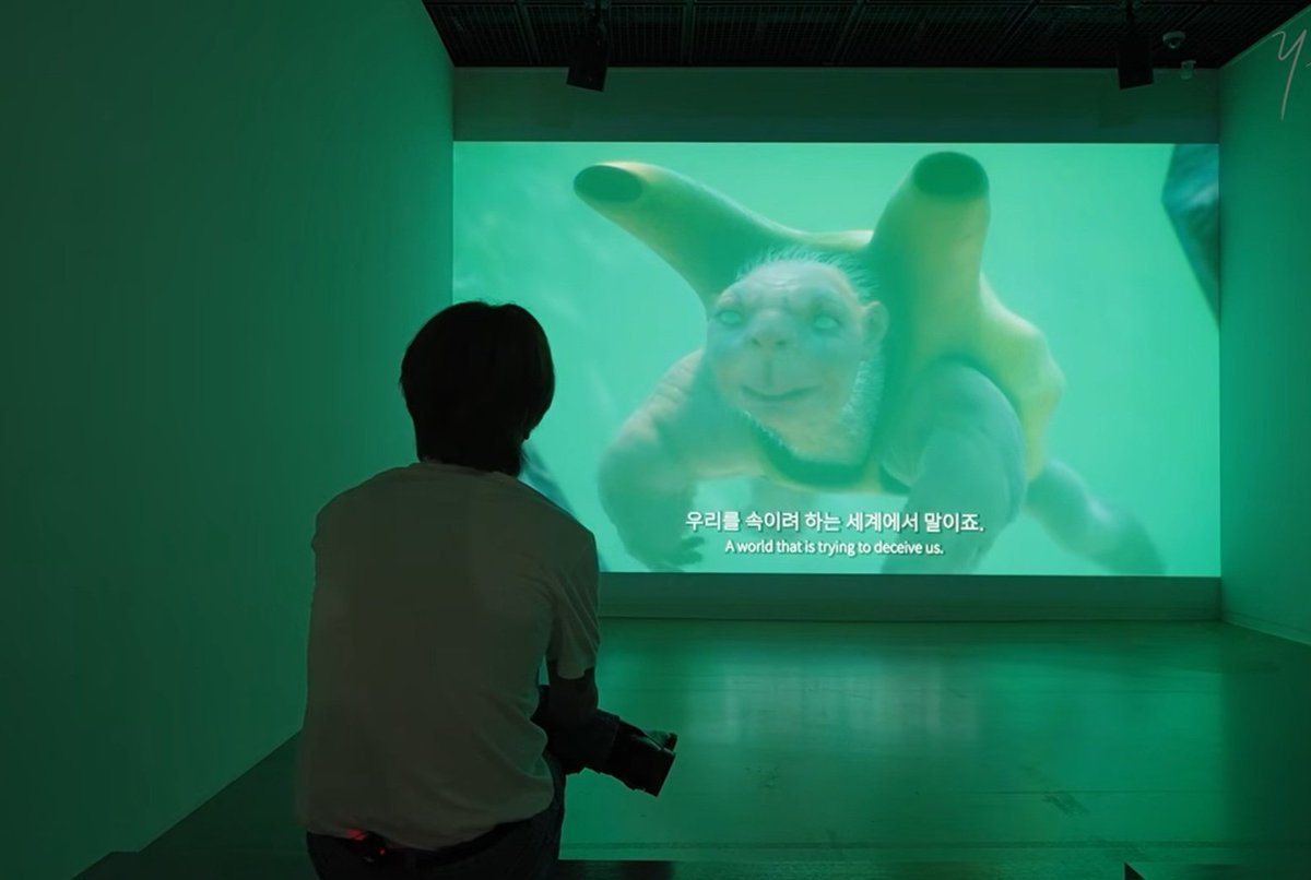 suchiyu0212's tweet photo. 一開始看Patricia Piccinini 的展覽《Kinship》,我好害怕想逃走。因為有Yesung baby 的陪伴生出了勇氣。整個展覽看下來,我和Yesung 有相同的感受和想法。很高興我沒逃走。
謝謝Yesung 和Yessay 團隊喔!❤️
#Pedazos
#WindsofTime
#예성버블
#YESUNG https://t.co/i3P42QSNF2