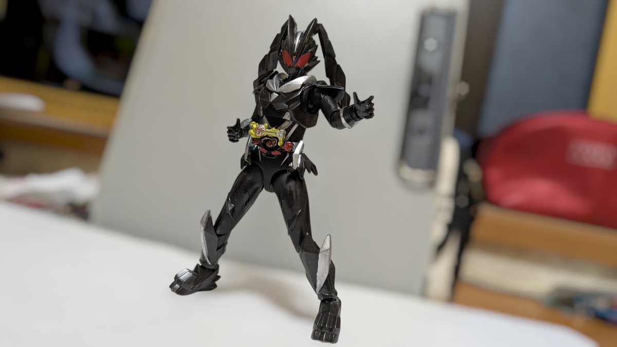 bugbugbug0422's tweet photo. 一先ず 完成でいいか！
黒い仮面ライダーダット 
 #TAF   #オモ写 https://t.co/msTTZsV90j