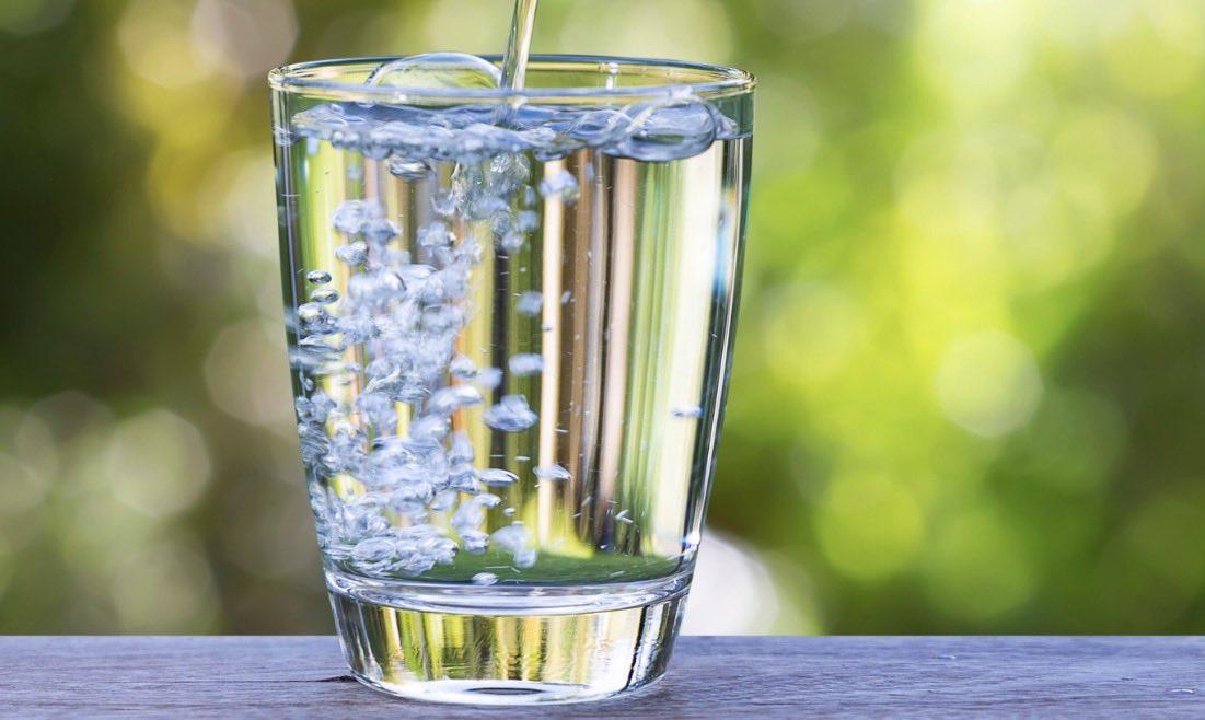 stats_wire's tweet photo. Top 10 African countries with the highest access to basic drinking water (2024) 

1. 🇲🇺 Mauritius: 99.9%
2. 🇸🇨 Seychelles: 97.7%
3. 🇪🇬 Egypt: 97.3%
4. 🇹🇳 Tunisia: 96.7%
5. 🇱🇾 Libya: 96.4%
6. 🇩🇿 Algeria: 92.4%
7. 🇨🇻 Cabo Verde: 92.3%
8. 🇲🇦 Morocco: 92.2%
9. 🇧🇼 Botswana: 91.8%
10. 🇿🇦 South Africa: 90.2%

Basic drinking water means water from an improved source that can be collected within 30 minutes, including a round trip.

Source: WHO/UNICEF JMP, World Bank (2024).