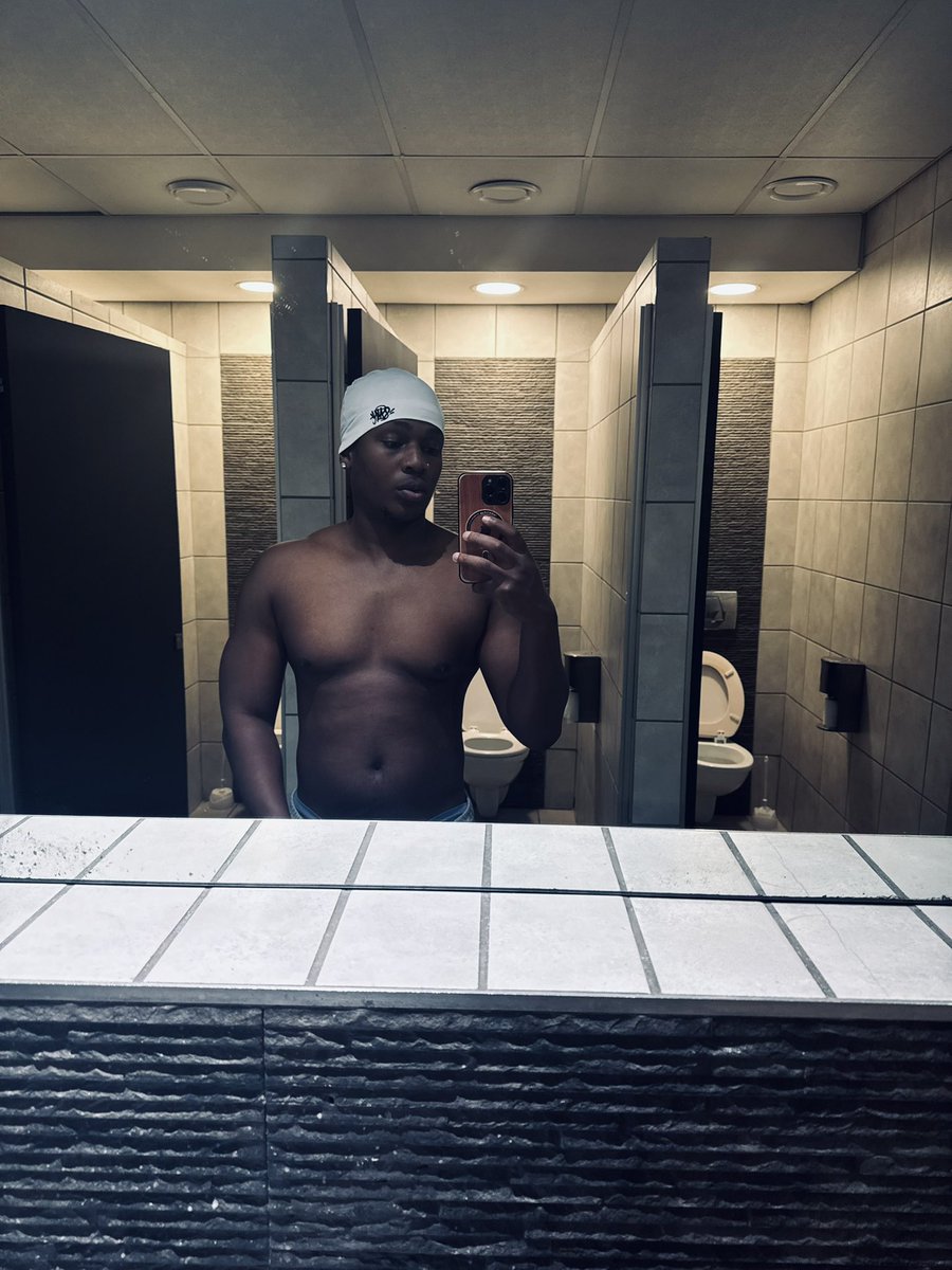 MasterAlphxj's tweet photo. I am your master $lave , u belong to me. 

Property of King Damon, and my property brings me value. 

$ent 
$ir https://t.co/8H2K8J7aXO