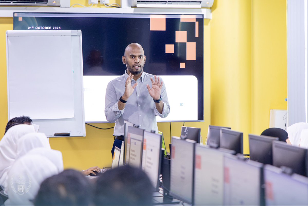 CustomsMv's tweet photo. “AI &amp; Digital Essentials: For the Workplace” training, organized by @mindcomdv under the national Digital for All campaign.

This three-day programme aims to strengthen officers’ digital &amp; AI literacy by equipping them to identify opportunities to apply these tools effectively, https://t.co/XvesLpwzYN