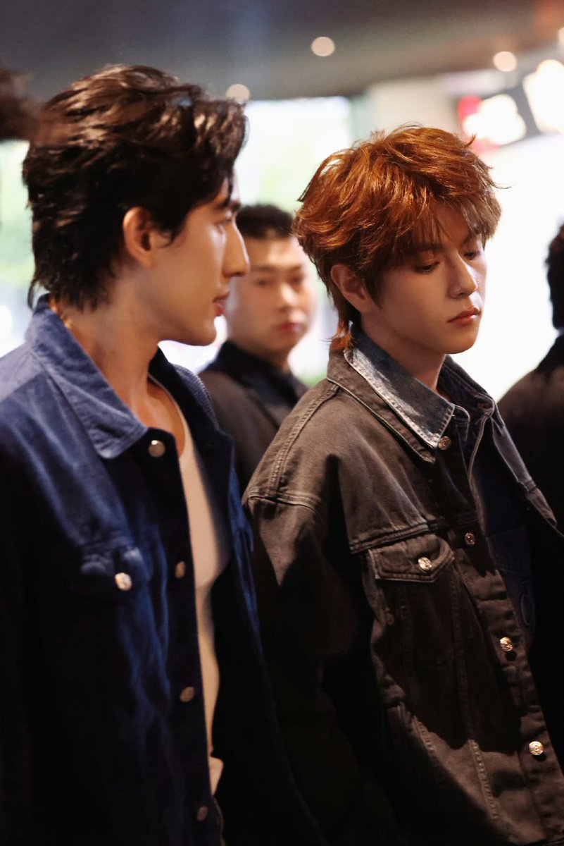 nannyvlive's tweet photo. อยากจีบผู้ชายคนนั้น แต่เค้ามากับแฟนเค้าอ่ะ🙃 https://t.co/SMSBg7vkBt