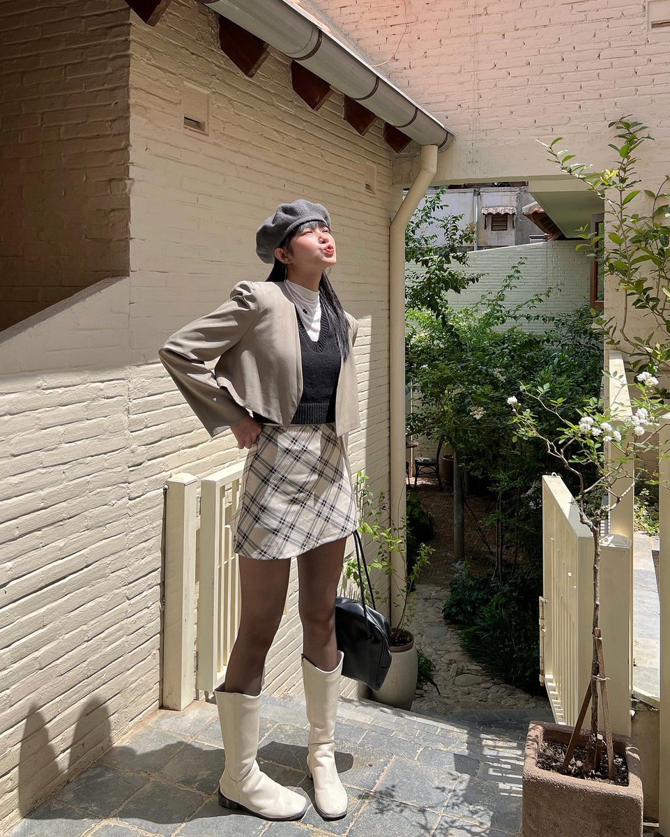 dilangungor's tweet photo. 朝起きる瞬間の『あと5分だけ…』の魔力は異常だと思う。たまにはこういうのも悪くない。 ☕
dmMby https://t.co/Y0V1OwXFSq