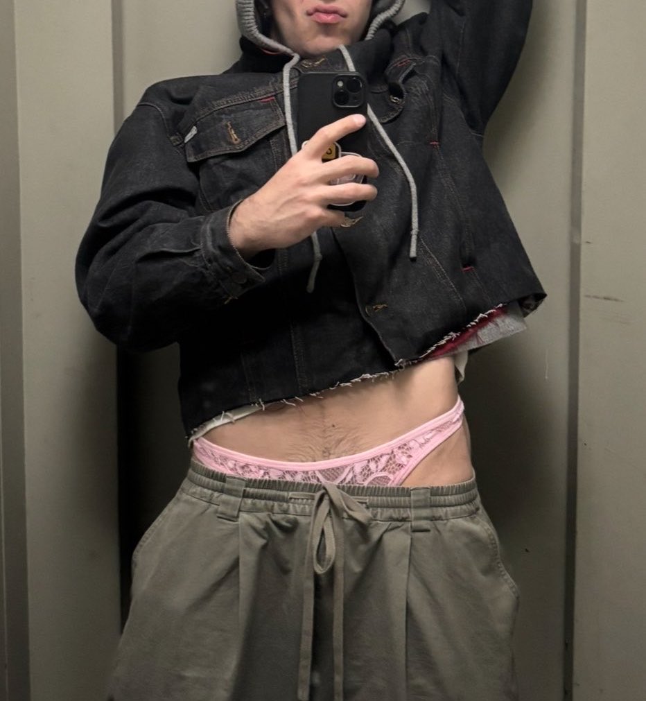 rozanovstarr tweet picture