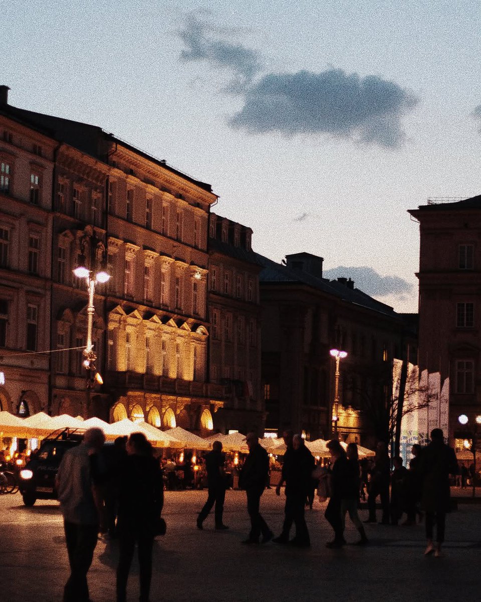 asirDel704568's tweet photo. Kraków znów. https://t.co/Nidq4HTB26