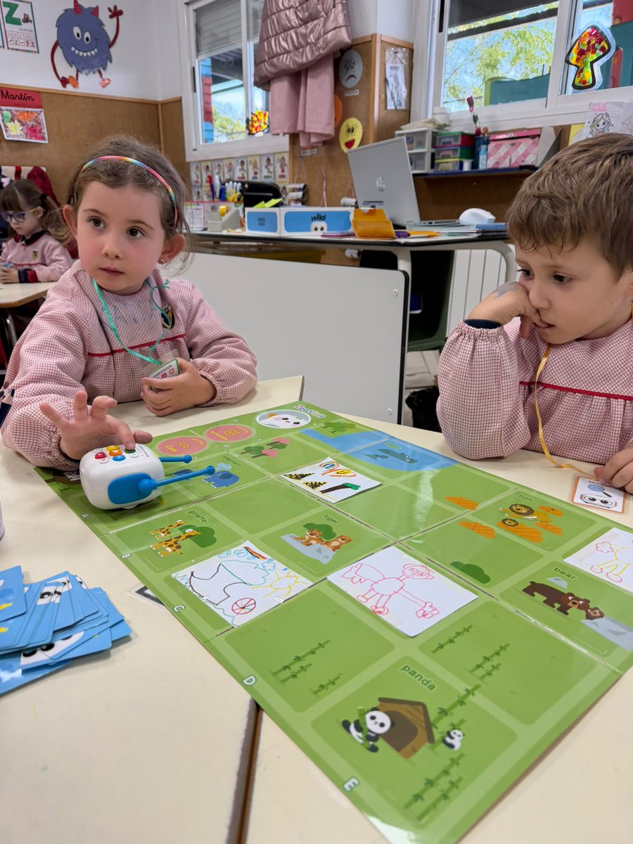 ElValle_I's tweet photo. 📚🤖 ¡Nuestras historias cobran vida con ayuda de #TaleBot! Nuestros alumnos descubren el pensamiento computacional mientras dan vida a sus propias historias, combinando imaginación, programación y aprendizaje de una forma divertida ✨
#PensamientoComputacional https://t.co/L6Hy4qMyuD