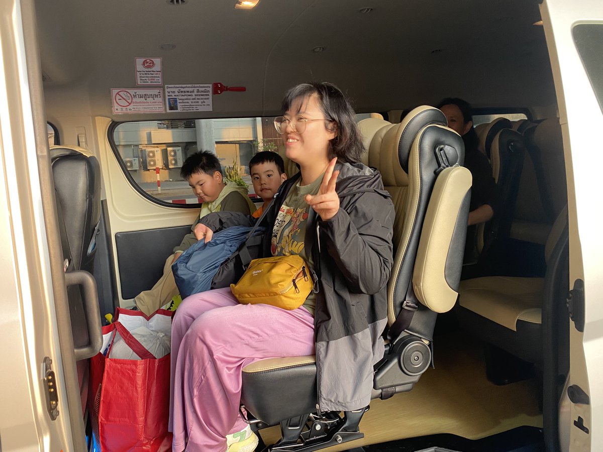PhuketVan_'s tweet photo. Thank you 
for trusting our van service for your journey to Phuket International Airport 🚐💨

📲WhatsApp : +66970745504
    ☎️  Line ID : je_zee

Thank you for allowing us to be part of 

#phuket #vanphuket  #phuketthailand #phuketcarrent #carphuket #phukettravel #phuketairport https://t.co/xEq5zwqqEt