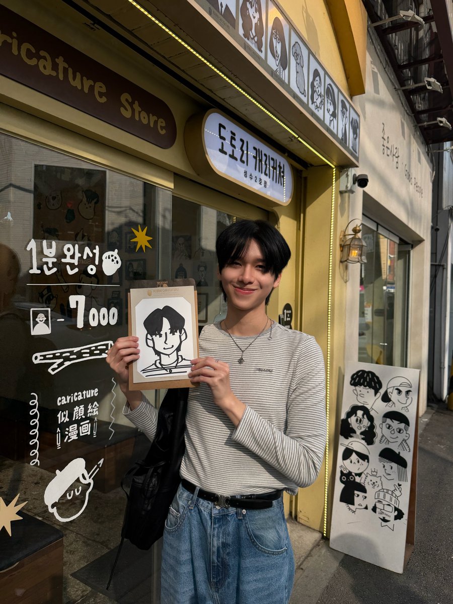 Littlescence's tweet photo. Que bonito el dibujo🥹🫰
#NetOhmVlogInSFW2027 #ohmkrit
https://t.co/5pitMgWL1V https://t.co/2YUIdp9xEY