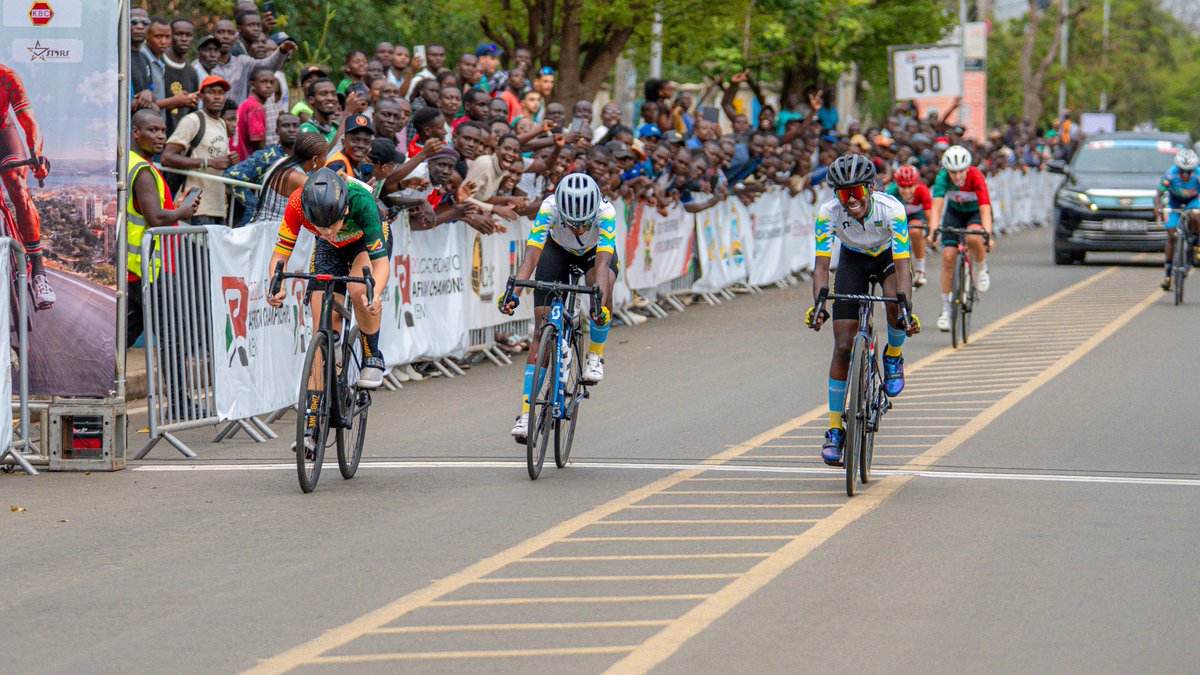 cyclingrwanda's tweet photo. 2026 CAC Road Cycling African Championships

▪️Road Race | Cadets Girls |38,2 KM  

📸 Finish : So close 😉

1. Beamish Beamish ( Zimbabwe)
2. Agasaro Gloria 🇷🇼
3. Liza Jehovaire 🇷🇼 

#Rwanda #Cycling #AfroRoadChamps2026 https://t.co/QeigvX7hYk