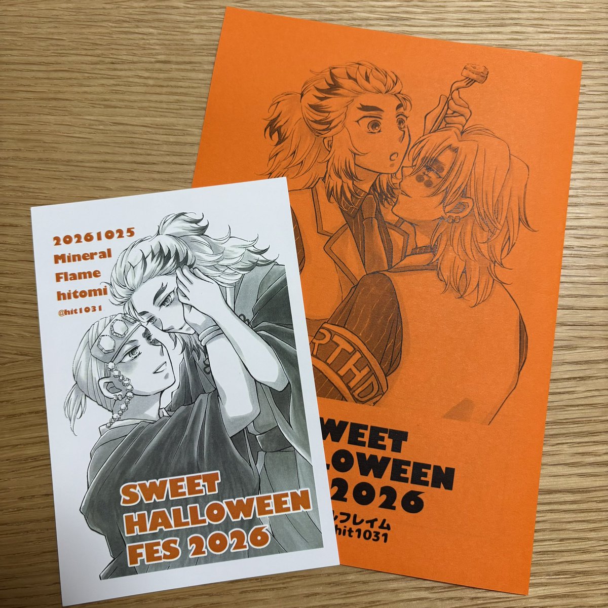 hit1031's tweet photo. ポスカとペーパー（ささやかな漫画入り）完成しました🎃🍊💎🔥🥳💕 https://t.co/aSXdtV8RGw