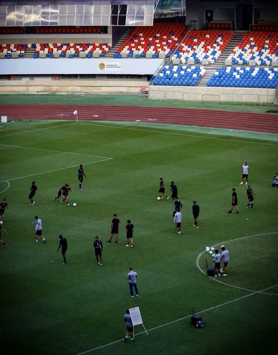 RemoInsider's tweet photo. 🦁🦊 Provável escalação do Remo para o confronto de amanhã contra o Cruzeiro, no Mineirão:

GOL: Marcelo Rangel
DEF: Marcelinho, Marllon, Zé Ivaldo e Marlon
MEI: Zé Welison, Patrick, Zé Ricardo e David Braga
ATA: Jajá e Eduardo Melo/Galeano

Tchamba deve ser relacionado, Matheus Felipe segue lesionado e o Mayk sumiu da face da Terra.

Opiniões? 🤔

🗞 @Cf27Magno
📸 Luis Carlos/Remo