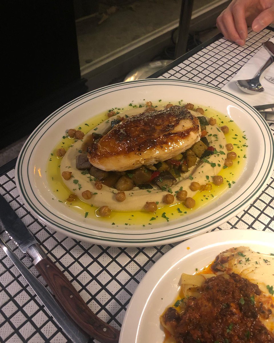08Emilly's tweet photo. 人生で一番美味しかった食べ物、一つだけ選ぶなら何。ふとそんなことを考えた。 😊
ESxj https://t.co/vrZi1iDqCH