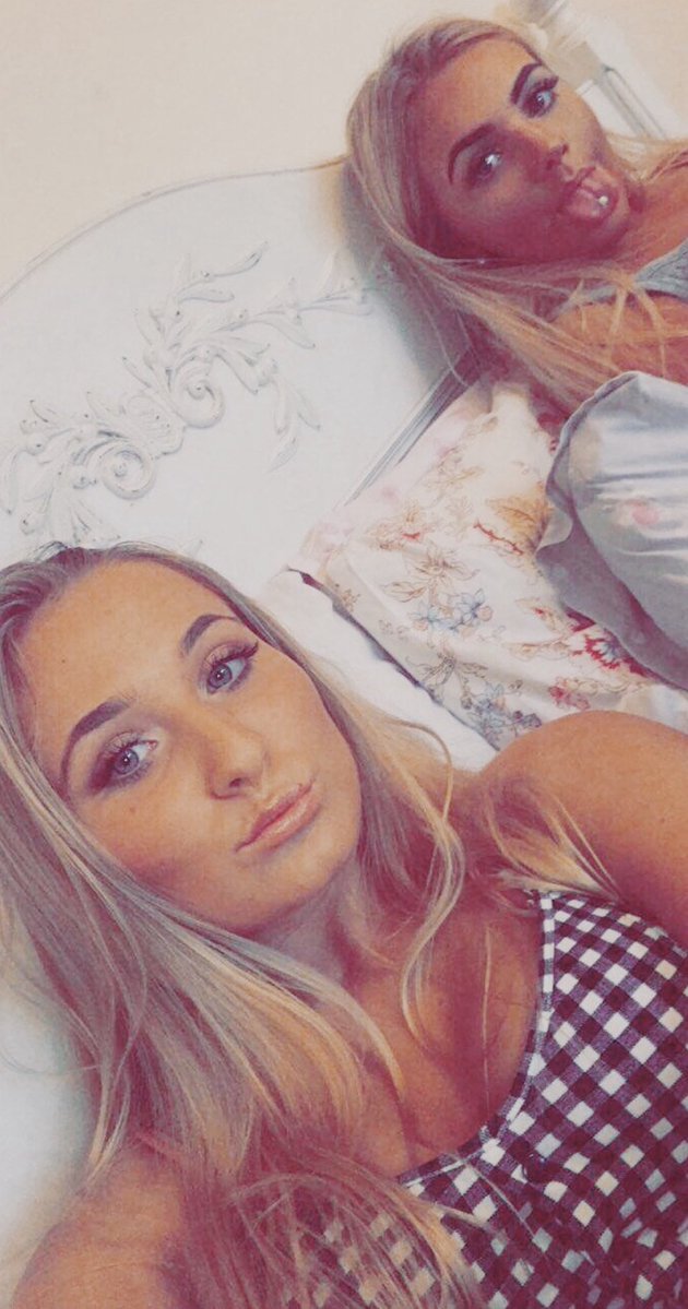 TimTimedrake00's tweet photo. Chavs in need for face fucking https://t.co/Sn2X7gf6fm