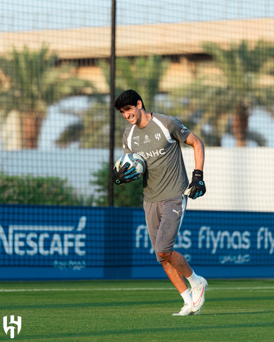 Alhilal_FC's tweet photo. ⚽️🧤 https://t.co/Rw2D6NN5pV