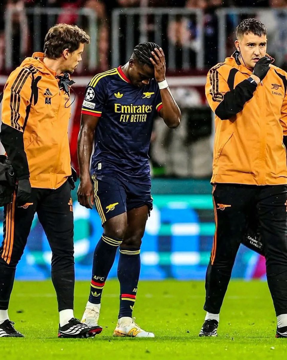 Xtratime_FT's tweet photo. I love Saka, especially at times like this. 

His injury hurts to see, especially when he’s still trying to rediscover his best form. He doesn’t deserve this setback.

My support for Saka isn’t just for the days he shines. I’ll stand by him through the storms too.

Get well soon, Starboy! ❤️🤍

#COYG #AFC
